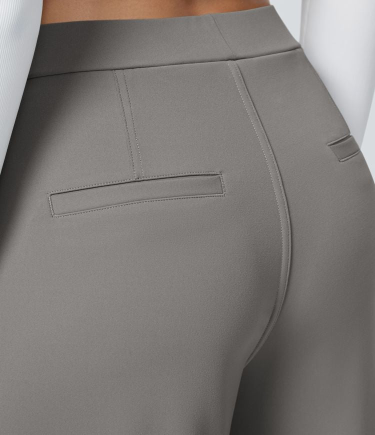Pantaloni svasati SerenAir™ con cintura alta e tasche laterali con zip